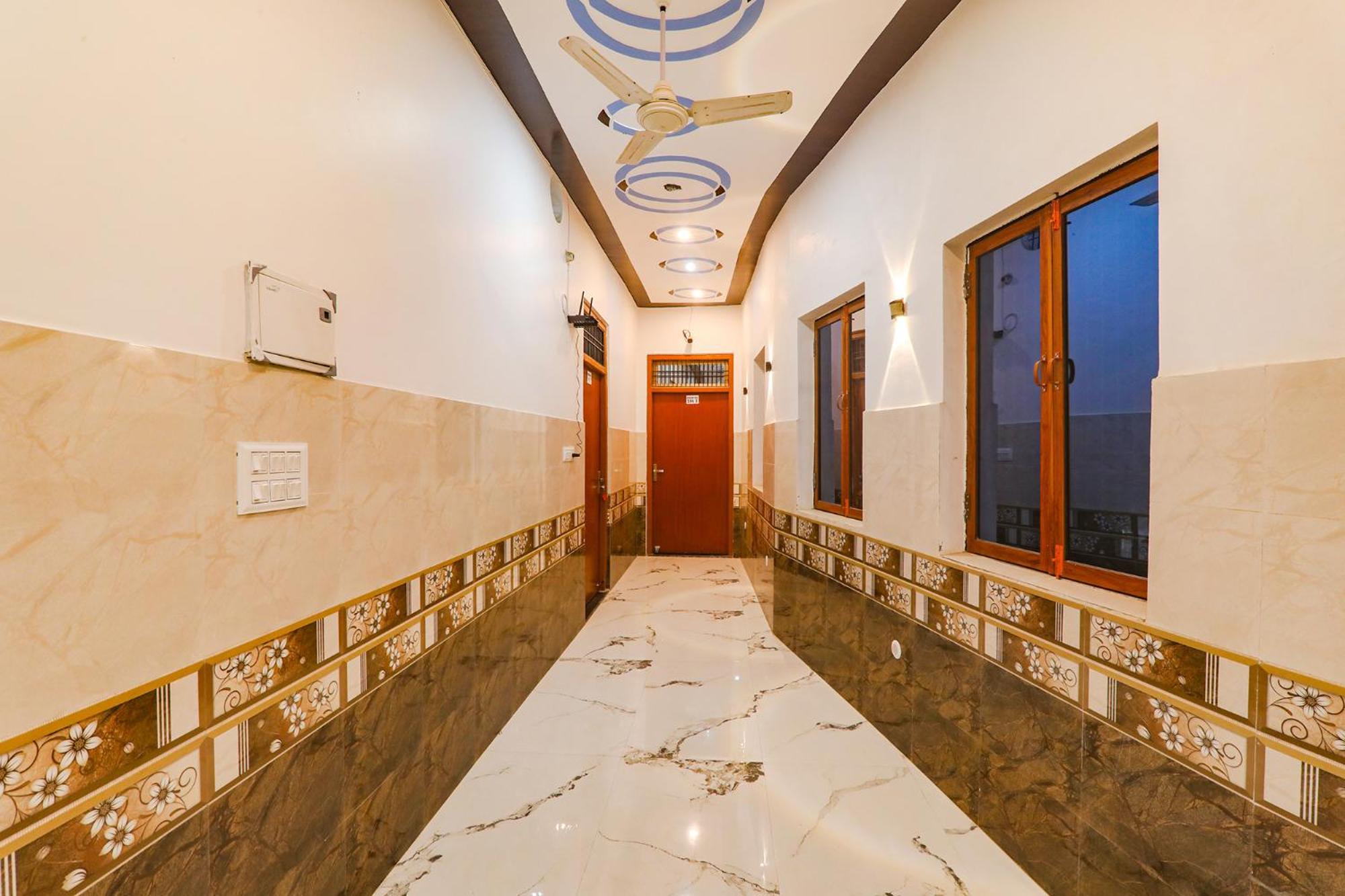 Hotel Fabexpress Shree Siya Raman - 500M From Shri Ram Janam Bhumi Ayodhya Exterior foto